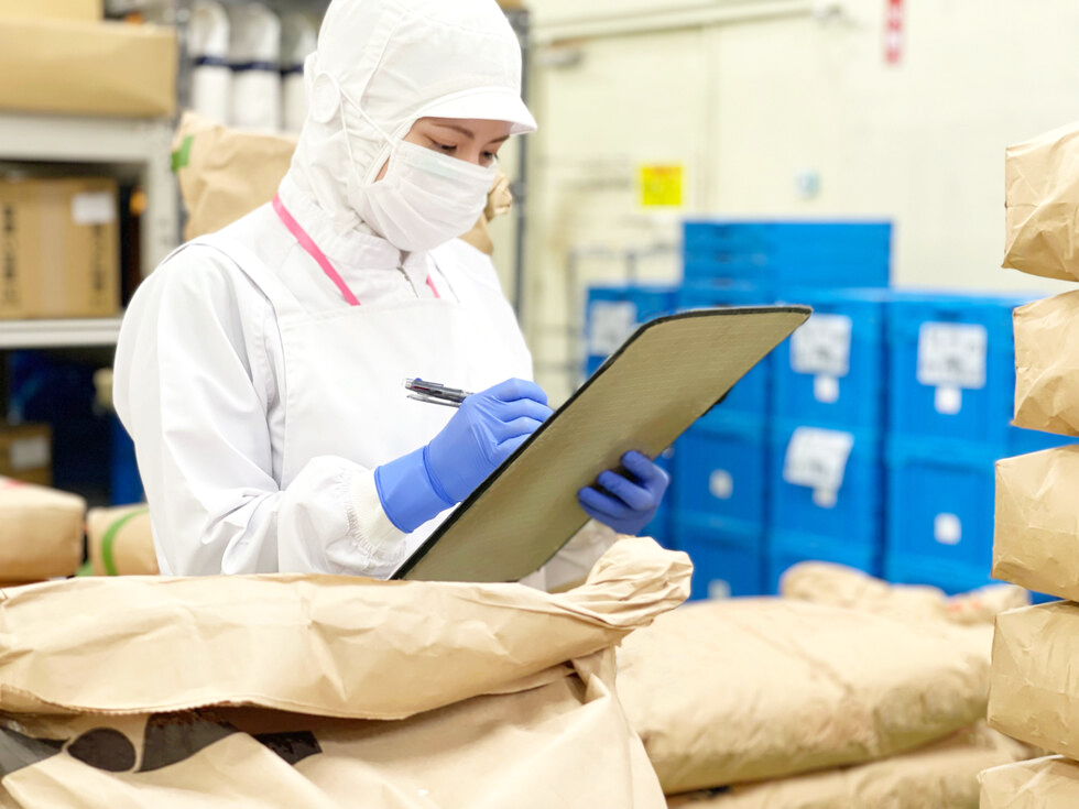 パン部 資材課　伊佐 聖奈さん（入社9年目） 画像