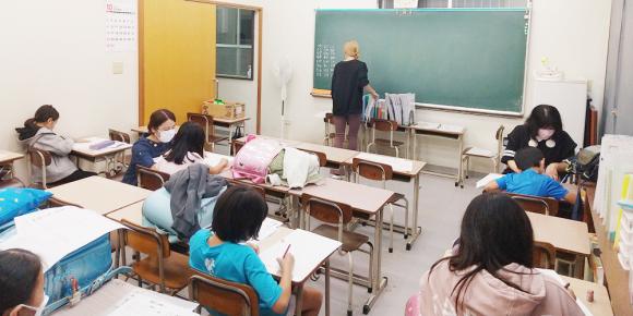 明和学習塾の求人広告画像