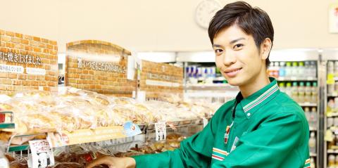 セブンイレブン 西原我謝店・与那原町与那原店の写真