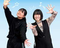 お笑いコンビ【桃花鳥（トキ）】のお二人の写真